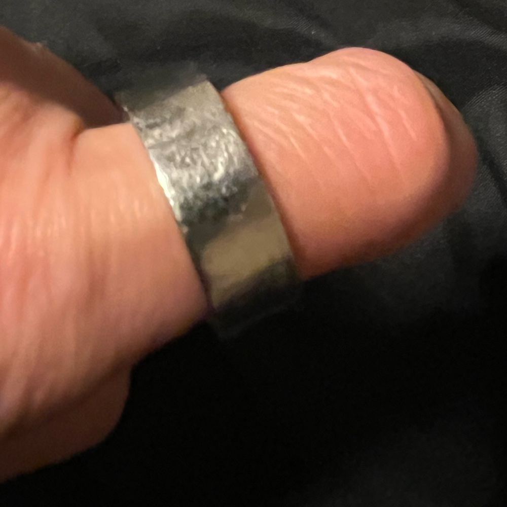 Men’s Silver Band - Picture 2 of 3